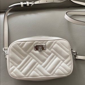 Cute Michael Kors white leather crossbody!